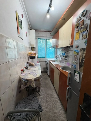 inchiriez apartament 3 camere  - imagine 2