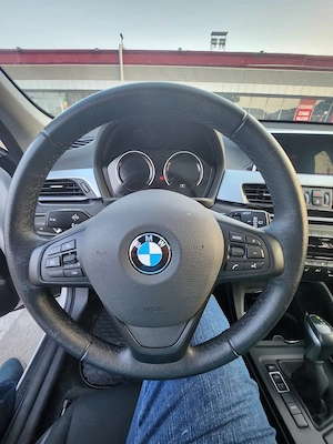 vand BMW X1-25e xDrive (4x4) Motor 1,5 benzina + electric (220 CP) Plug-in Hybrid,  cutie automata  - imagine 3