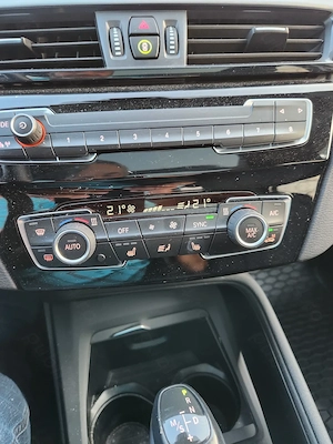 vand BMW X1-25e xDrive (4x4) Motor 1,5 benzina + electric (220 CP) Plug-in Hybrid,  cutie automata  - imagine 10