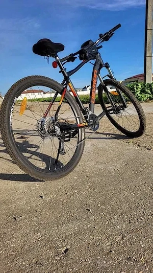 Se vinde MTB Devron Riddle de 29 de inch