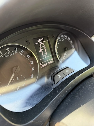 Skoda Rapid 2014 Diesel 1.6 105000km - imagine 3