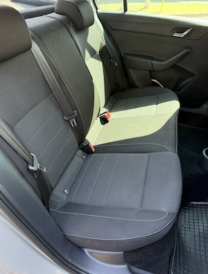 Skoda Rapid 2014 Diesel 1.6 105000km - imagine 2