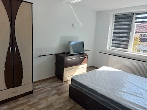 Propietar închiriez apartamet 2 camere.