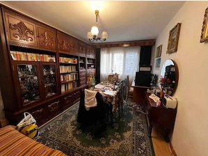 vand apartamnet 3 camere decomandat zona Vlaicu  - imagine 2