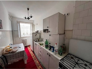 vand apartamnet 3 camere decomandat zona Vlaicu  - imagine 4