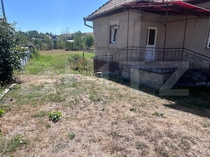 Casa demolabila 68 mp cu teren de 1200 mp intravilan in loc. Apahida