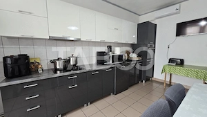 Casa cu piscina si curte libera 438mp de vanzare in Turnisor Sibiu - imagine 9