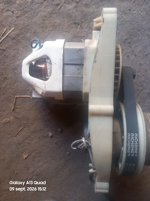 Vînd motor electric masina de tuns iarba  Grunman 1300W  - imagine 2