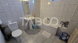 Casa cu piscina si curte libera 438mp de vanzare in Turnisor Sibiu - imagine 16