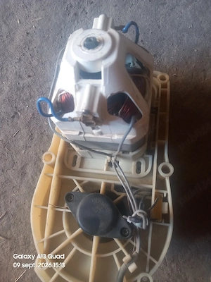 Vînd motor electric masina de tuns iarba  Grunman 1300W  - imagine 3