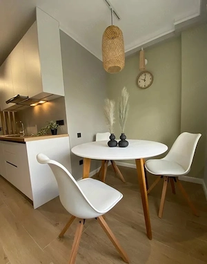 Apartament cu 2 camere, deosebit, in centrul orasului, spre inchiriere - imagine 5