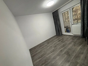 Apartament 3 camere in zona Dacia de vanzare