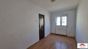 Apartament 2 camere 32000 Euro etaj 2 - imagine 9