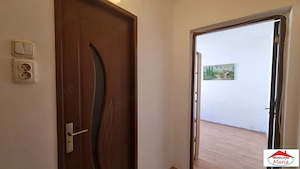 Apartament 2 camere 32000 Euro etaj 2 - imagine 3