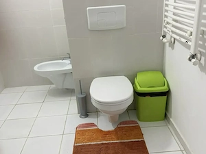 Închiriez apartament cu 3 camere pe termen lung sau scurt. - imagine 2