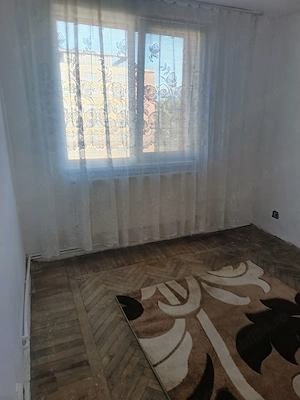 Vând apartament cu 2 camere pe Bulevardul Mihai Viteazul blocul D5. Preț 19500 Euro negociabil. - imagine 6
