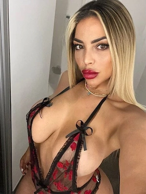 Poze reale, ofer serviicii totale si deplasari sau show web