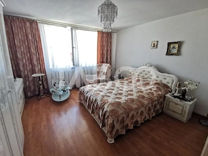 Casa individuala cu 5 camere si 687 mp teren in zona Lazaret - imagine 3