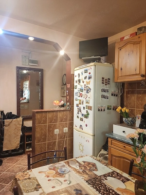 Apartament 2 camere Brazda lui Novac ,la parter cu balcon - imagine 2