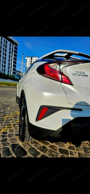 Toyota C-HR Hybrid 2  KM - imagine 4
