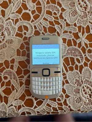 Vând Nokia C3