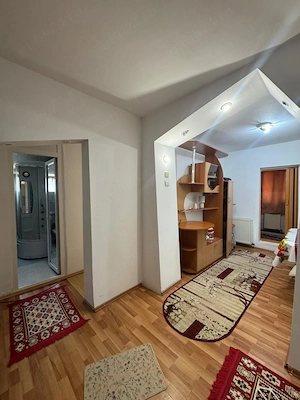 Vand apartament decomandat cu 2 camere la parter( 47m). - imagine 4
