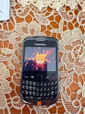 BlackBerry 9300 Curve