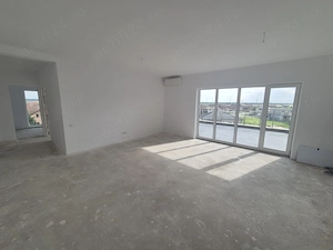 Apartament penthouse 4 camere, teresa 61 mp, Arad, comision 0