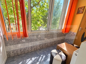 Apartament 2 camere,balcon si camara,etaj 2,Cetate - imagine 5