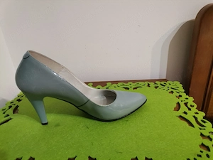 Pantofi frumoși, piele naturala lăcuita