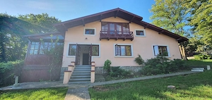 Casă Tradițională Modernizată   1.400 mp Teren   Vedere Dealul Sinoiu, Breaza