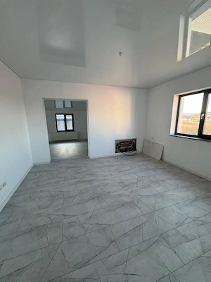 APARTAMENT 4 CAMERE BASCOV -la Vilă - imagine 4