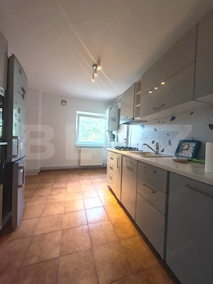 Apartament spațios, 4 camere, 2 bai, 2 balcoane,etaj intermediar,zona  Odobescu  - imagine 9