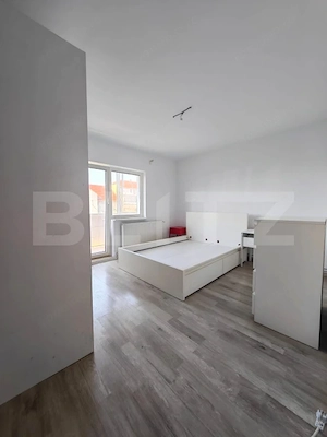 Apartament spațios, 4 camere, 2 bai, 2 balcoane,etaj intermediar,zona  Odobescu  - imagine 2