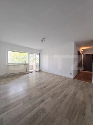 Apartament spațios, 4 camere, 2 bai, 2 balcoane,etaj intermediar,zona  Odobescu 