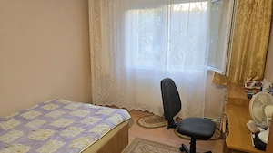 Vand apartament 3 camere semidecomandat in Deva, zona Micro 15, etaj 1, izolat exterior, apa trasa  - imagine 8