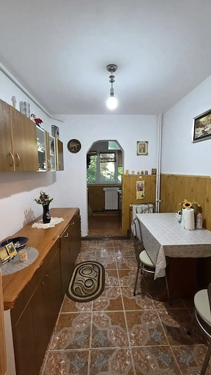 Apartament 2 camere, decomandat  - imagine 3