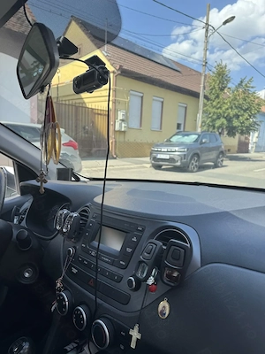Hyundai i10 - imagine 5