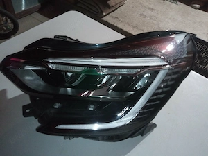 Far stănga Renault Captur II - imagine 3