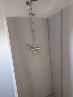 De inchiriat apartament cu 2 dormitoare living baie si bucatarie - imagine 6