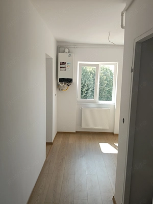 Vând apartament 4 camere  - imagine 3