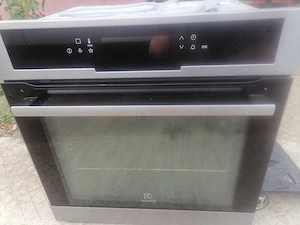 Vind cuptor incorporabil electric Electrolux 