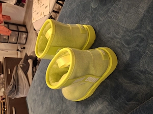 UGG de vânzare. Nr 39