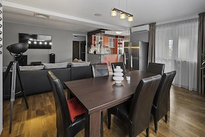 Apartament premium cu 4 camere, 141 mp utili + curte proprie de 210 mp - imagine 8