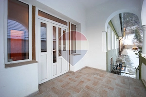 Casă cu două corpuri, teren 835 mp, str. I.L. Caragiale, Râșnov - imagine 13