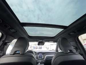 Volvo XC 60 - imagine 8