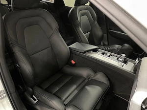 Volvo XC 60 - imagine 11