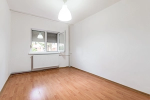 Apartament 4 camere la parter, acces direct din stradă in Micalaca - imagine 9
