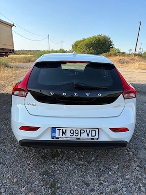 Vand Volvo V40 , diesel,automatic,2016, foarte bine intratinuta   Pret 9000 euro. Tel   - imagine 5