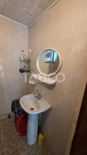 Casa de vanzare in Lancram teren 800 mp la strada Principala - imagine 10